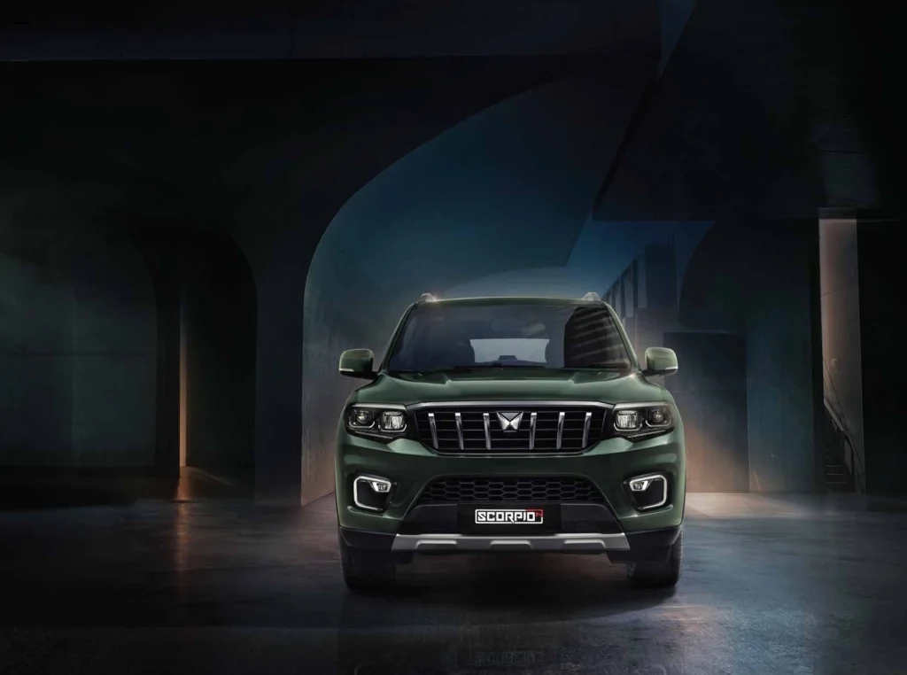 New Mahindra Scorpio N Front Side View in dark New Mahindra Scorpio N Front Side, New Mahindra Scorpio N to image View in dark