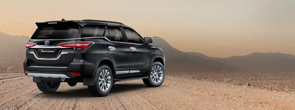 fortuner in black clour,fortuner image, forutner pic,fortuner suv good look