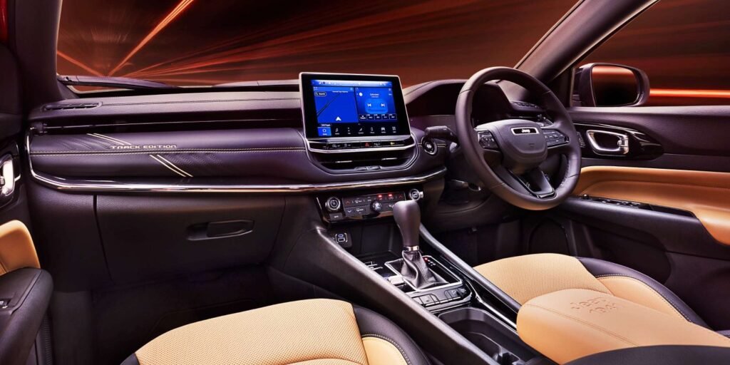 Jeep Compass Exterior cabin view
