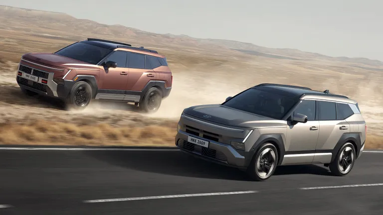 two tucson side by side,: 2027 Hyundai Tucson, Hyundai Tucson, Hyundai, Tucson Hybrid, Tucson XRT Pro, Hyundai Pleos, Gleo AI Assistant, Compact SUV, New Car Reveal, US Car News